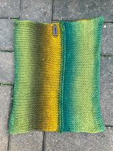 Load image into Gallery viewer, Manarola Cowl