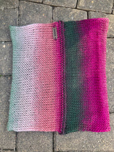 Load image into Gallery viewer, Manarola Cowl