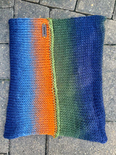 Load image into Gallery viewer, Manarola Cowl